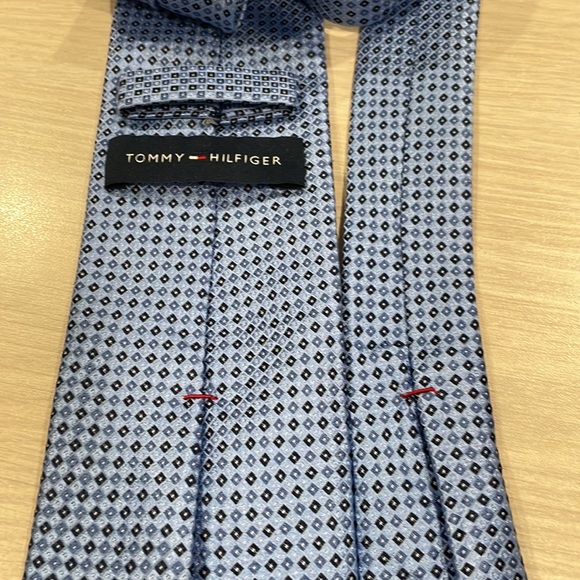 Tommy Hilfiger blue patterned tie - Picture 3 of 3